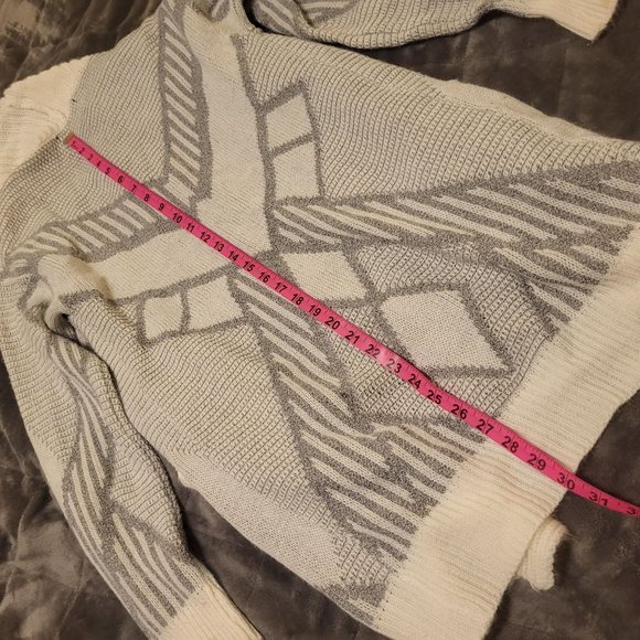 Lovemarks Women's Acrylic Cardigan, Gray & White, Size Medium - Picture 7 of 8